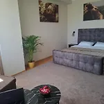 Carmen's One -garsoniera Decomandata Apartment Mamaia