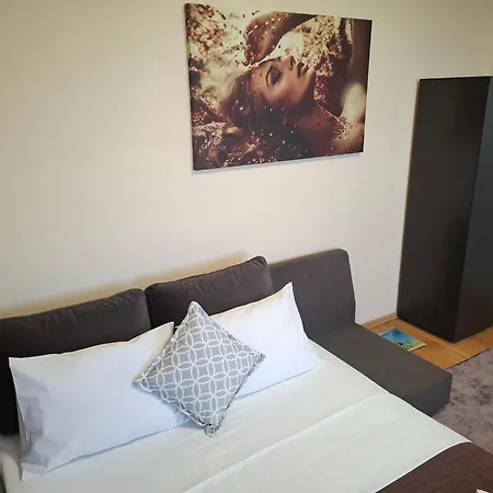 Carmen's One -garsoniera Decomandata Appartamento