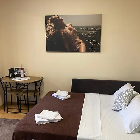 Carmen's One -garsoniera Decomandata * Mamaia