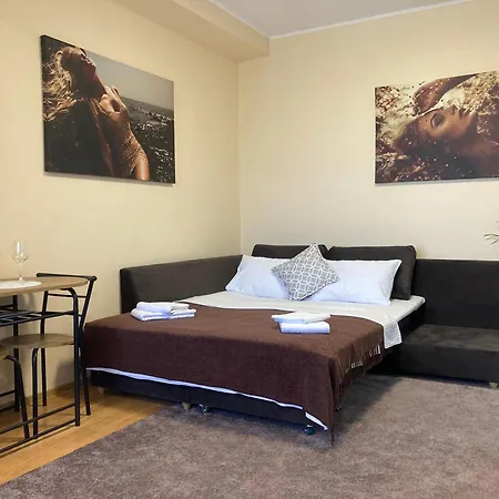 Apartment Carmen's One -garsoniera Decomandata *