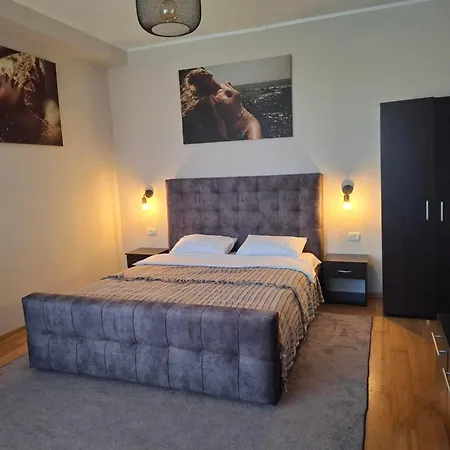 Apartmán Carmen's One -garsoniera Decomandata *