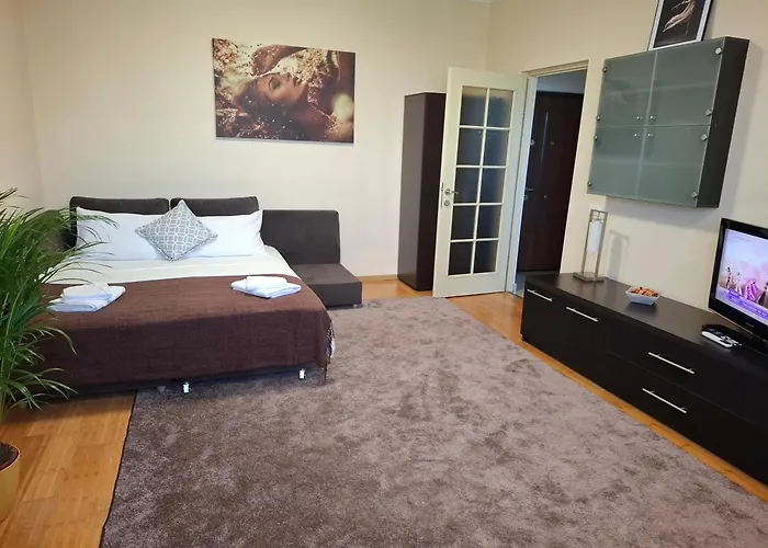 Carmen's One -garsoniera Decomandata Апартаменты