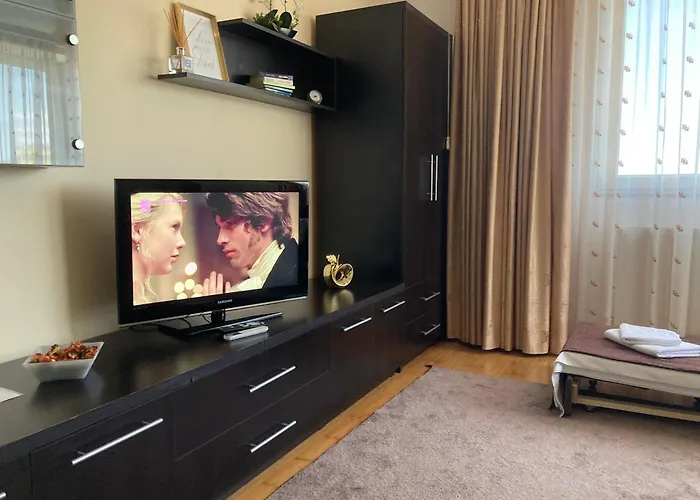 Апартаменты Carmen's One -garsoniera Decomandata Мамая