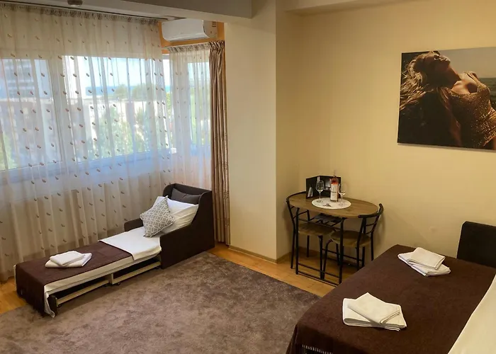 Carmen's One -garsoniera Decomandata * Мамая